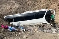 واژگونی اتوبوس در هراز؛ حادثه وحشتناکی که به خیر گذشت