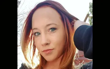 زن مو شرابی تکه تکه شده در آب رها شد!