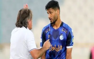 
ویدیو| گل سوم استقلال به هوادار (محمد محبی)