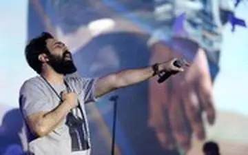  اجرای آهنگ بی‌دفاع در کنسرت مهدی یراحی پس از ممنوع‌الکاری!