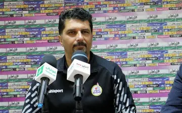  حسینی: تنها مشکل ما فاصله بازی‌های‌مان است
