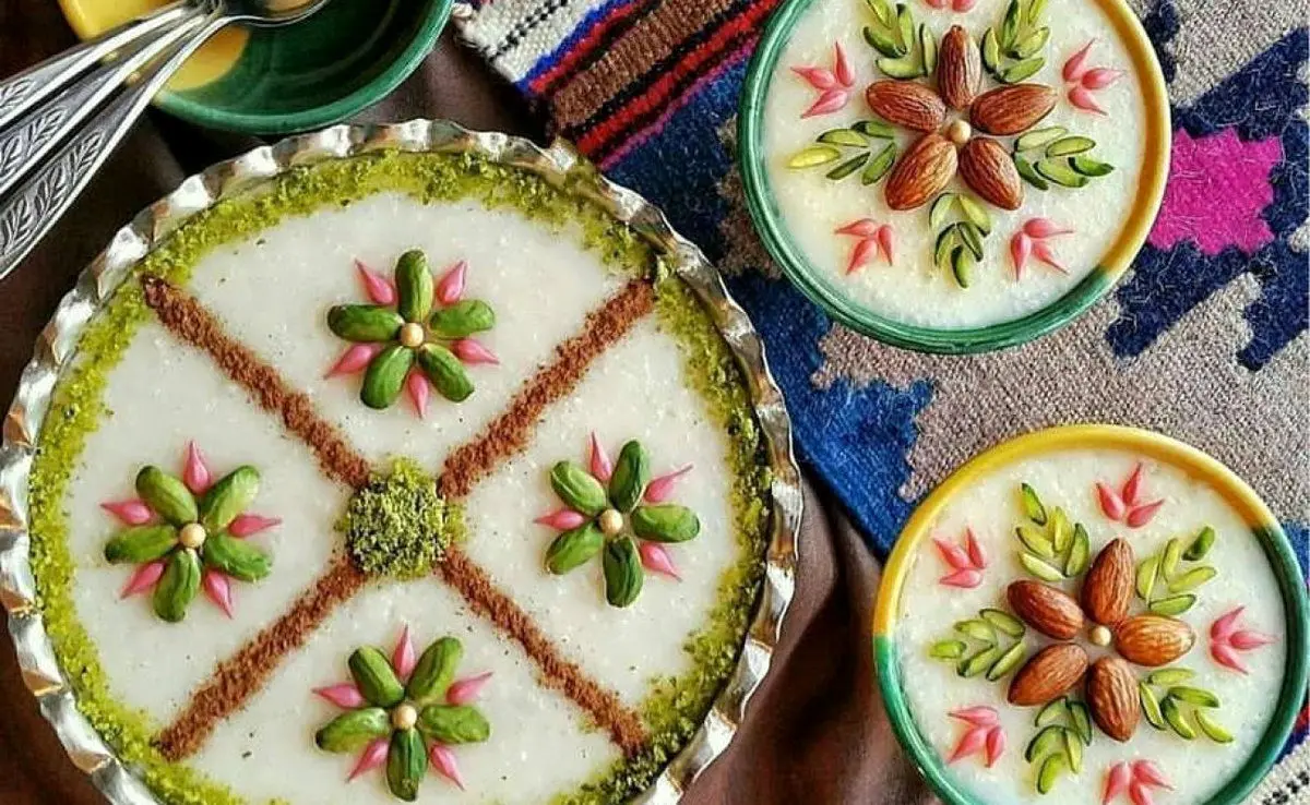 طرز تهیه فرنی مجلسی با نشاسته و آرد برنج؛ یک دسر سبک و خوشمزه