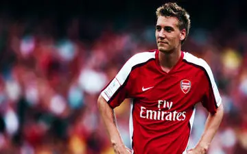 حمله وحشیانه ستاره سابق آرسنال به یک راننده تاکسی