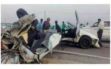 نصف شدن زانتیا در تصادف با تیر برق 