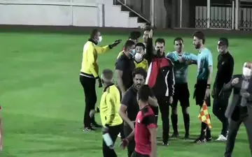 درگیری با داور در لیگ دسته دوم + فیلم