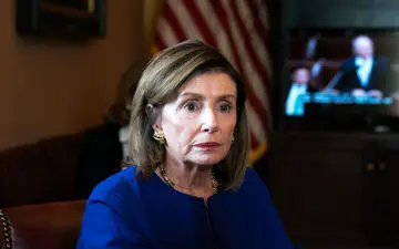 پلوسی: تصمیم ترامپ نگران کننده است