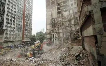 آسمان خراش هایی که فروریختند