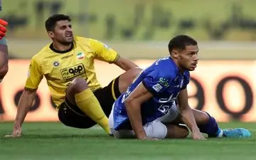 مدافع موردنظر استقلال در تیمش ماندنی شد