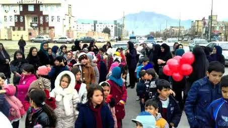 حرکت قطار انقلاب و ایستگاه خاطرات انقلاب از شهرک دولت‌‌آباد در شهر کرمانشاه