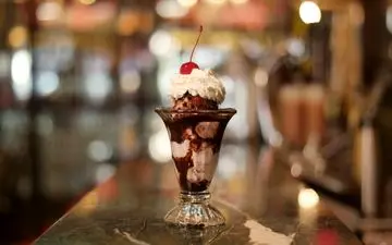 طرز تهیه دسر خوشمزه | دسر ساندی شکلات !