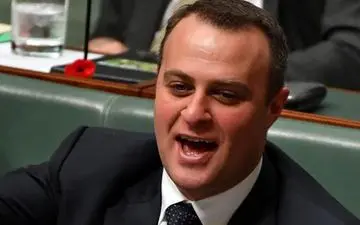 این مرد به همکار مرد خود پیشنهاد ازدواج داد/بی شرمانه اس!!