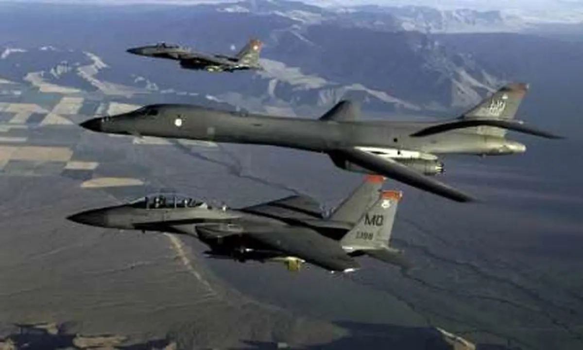 آمریکا بمب افکن های مافوق صوت خود را به سمت کره فرستاد!