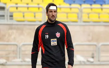 جنجال در رختکن پرسپولیس؛ انتقاد تند سرخ‌پوشان از خرید میلیاردی