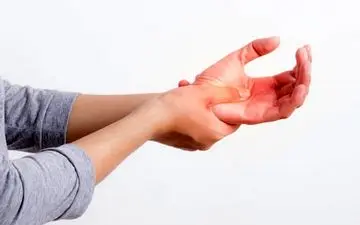 دست و پاهات خواب میره؟ کمبود این ویتامین رو داری سعی کن جبران کنی