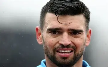  عیادت تاج از مدافع مصدوم استقلال