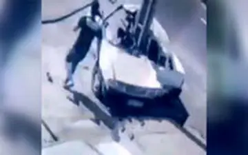  لحظه تا شدن پراید از وسط .این ویدئو حاوی تصاویر تلخ است