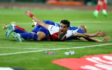 ویدیو/ صحنه مشکوک پنالتی در محوطه جریمه مس رفسنجان
