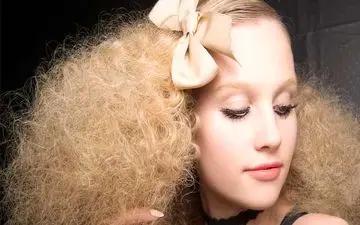 خداحافظی با موهای وز و خشک با این ماسک‌ها