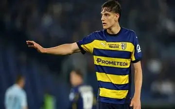 لیورپول به دنبال شکار الماس ایتالیایی؛ مذاکره با پارما برای ستاره ۱۸ ساله