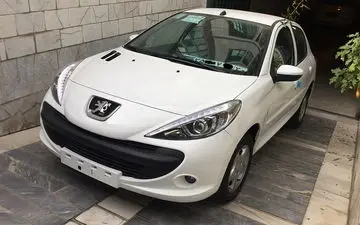 قیمت پژو ۲۰۷ بالاخره افزایشی شد / ۲۰۷ سقف شیشه ای چند؟ + جدول
