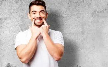 به چند دلیل شما باید بخندید