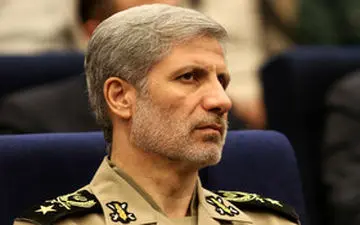 بازدید وزیر دفاع از مناطق زلزله‌زده کرمانشاه