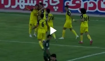 گل اول سپاهان توسط حاج‌صفی در دقیقه 32 + ویدئو