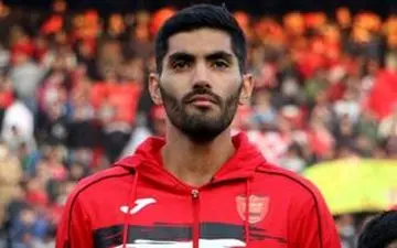 بازیکن پرسپولیس بر سر دوراهی