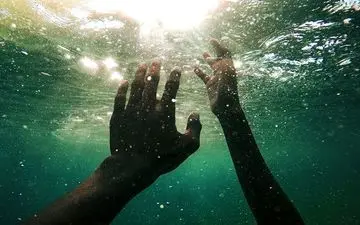 غرق شدن قاچاقچی فراری هنگام فرار از دست پلیس
