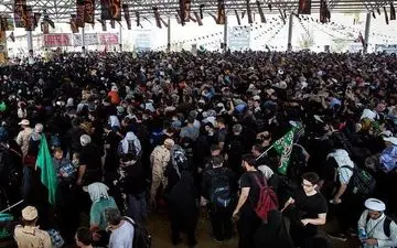 تردد ۶۰۰ هزار زائر اربعین از مرز "خسروی"/ تردد هر زائر؛ کمتر از یک دقیقه طول