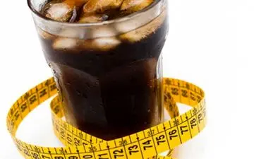 4 خطر مصرف نوشابه‌های رژیمی