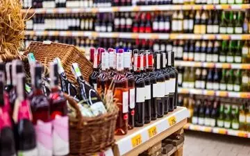 پایان تابوی ۷۰ ساله در عربستان؛ فروش مشروبات الکلی به غیرمسلمانان در ریاض