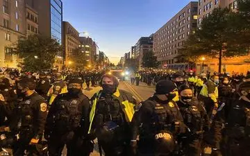 تظاهرات معترضان ضد ترامپ مقابل کاخ سفید