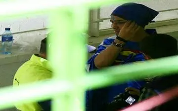 دختر استقلالی که با تغییر چهره وارد ورزشگاه آزادی شده بود دستگیر شد