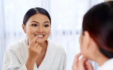 قبل از قرار دادن خمیر دندان، مسواک خود را خیس نکنید