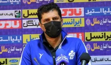  حسینی: به خاطر کیفیت بد زمین ها بازیکن مصدوم داریم/امیدوارم فردا داور عادلانه قضاوت کند 