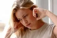 مدام دچار گرفتگی گوش می شوید؟ بخوانید