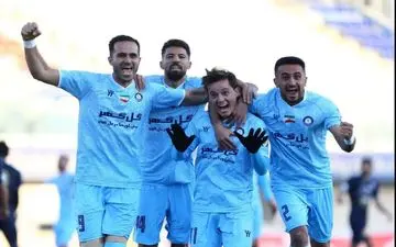 گل اول گل گهر به چادرملو + ویدئو