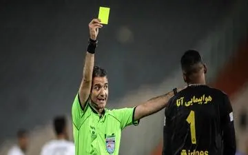 چه کسی بازی تراکتور با ملوان را سوت میزند؟