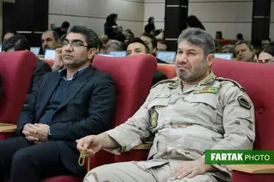 تجلیل از صادر کنندگان برتر در اتاق بازرگانی،صنایع و معادن استان کرمانشاه به روایت تصویر