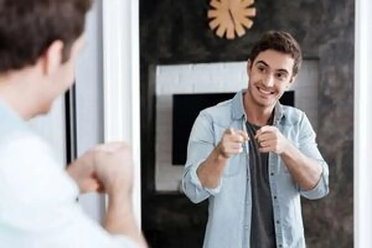 آیا صحبت کردن با خود طبیعی است؟