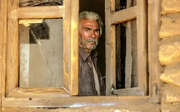  خروج فرامرز قریبیان