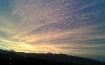  قله دماوند هنگام طلوع آفتاب