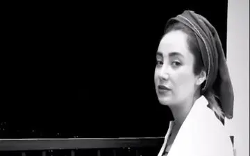 تیپ متفاوت «بهاره افشاری» در بالکن خانه اش