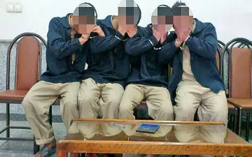 سفر سه براد‌‌ر از افغانستان برای برید‌‌ن گوش پسر عمو