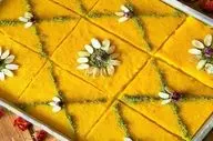 طرز تهیه حلوای زعفرانی مغزدار؛ خوشمزه و مجلسی برای پذیرایی