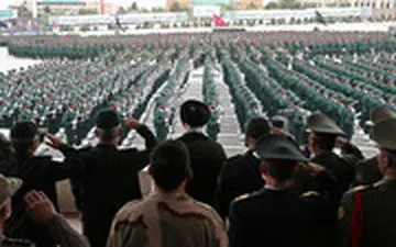  رژه حماسی و شعرخوانی دیدنی در حضور رهبرانقلاب