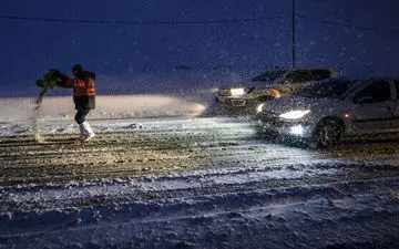جاده کندوان برفی و لغزنده است