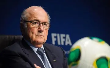 اعتراف تلخ و دیرهنگام رئیس جنجالی سابق فیفا/ انتخاب قطر اشتباه بود و میزبان جام جهانی باید به این کشور می‌رسید!
