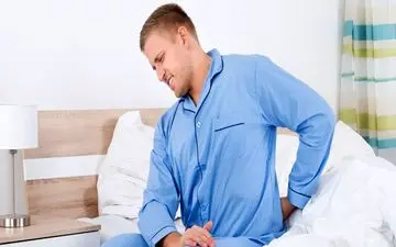 دلیل خشکی صبحگاهی بدن چیست؟